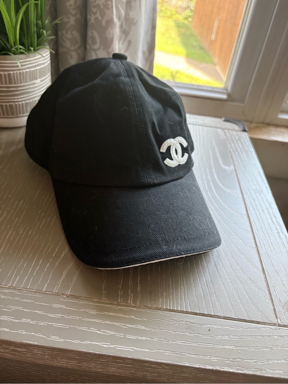 FaSHION Black Cap with White CC Embroidery - Picture 4 of 5